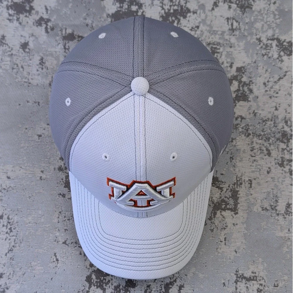 Zephyr Auburn Tigers NCAA Officially Licensed Flex Fit Baseball Cap Hat‎ M L